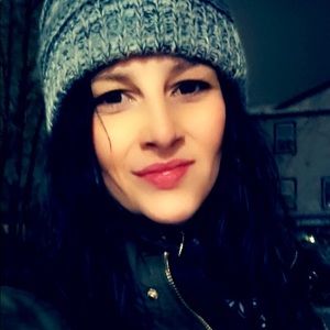 Meet your Posher, Nina